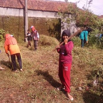 kegiatan pengelolaan kebun smk al-basith