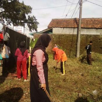 kegiatan pengelolaan kebun smk al-basith